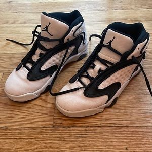 Jordan OG barely rose